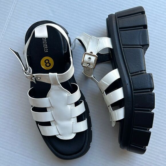 Forever 21 White and black chunky platforms shoes - Picture 2 of 11